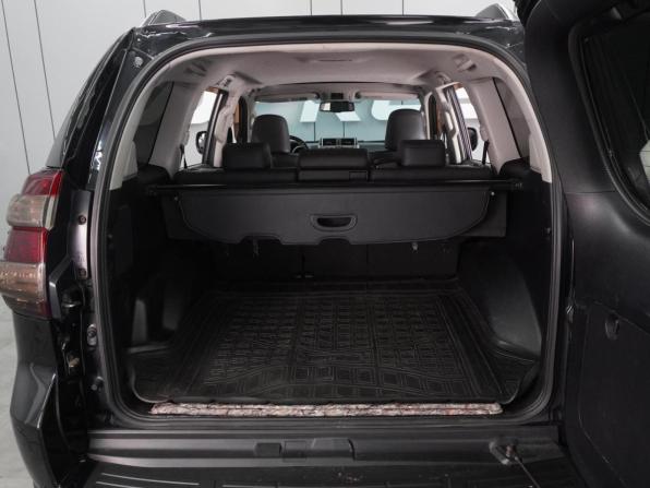 Toyota Land Cruiser Prado 150 Series Рестайлинг 1 с пробегом 2015 года, цена 4 349 000 рублей, 288005 км, внедорожник, Автокод Объявления