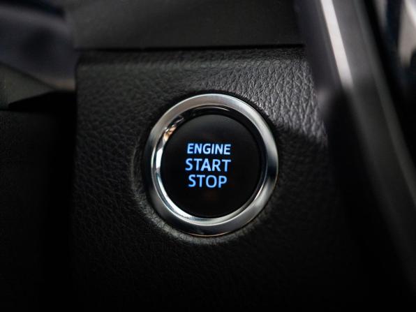 Toyota Camry VIII (XV70) Рестайлинг с пробегом 2021 года, цена 3 298 000 рублей, 50234 км, седан, Автокод Объявления