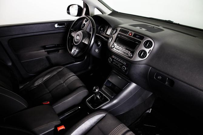 Volkswagen Golf V с пробегом 2012 года, цена 749 000 рублей, 174916 км, универсал, Автокод Объявления