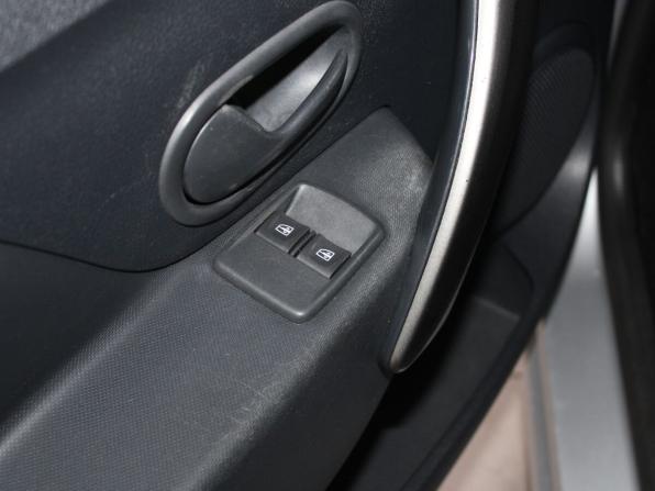 Renault Sandero II с пробегом 2016 года, цена 629 900 рублей, 300996 км, хэтчбек, Автокод Объявления