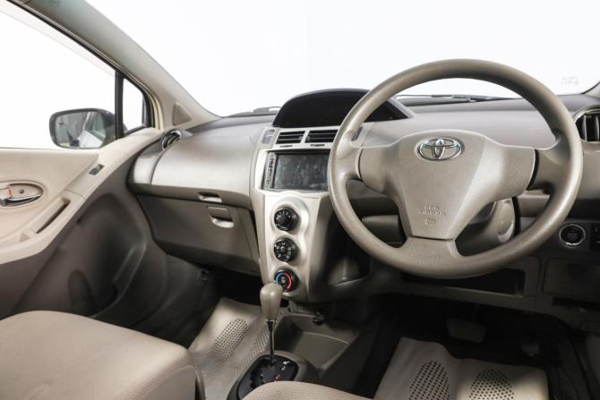 Toyota Vitz II (XP90) с пробегом 2010 года, цена 749 000 рублей, 157000 км, хэтчбек, Автокод Объявления