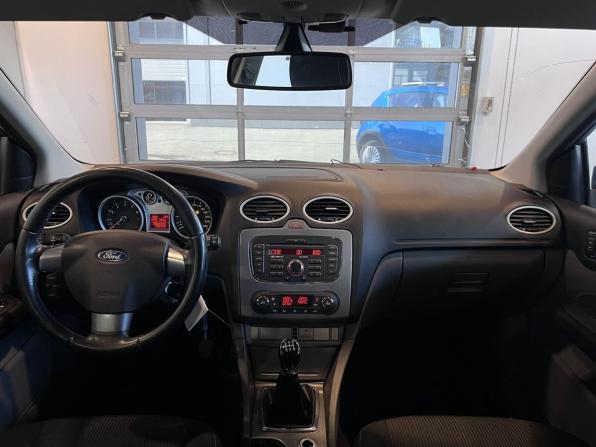 Ford Focus II Рестайлинг с пробегом 2011 года, цена 570 000 рублей, 256215 км, хэтчбек, Автокод Объявления