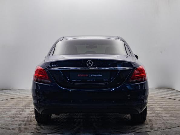 Mercedes-Benz C-Класс IV (W205) Рестайлинг с пробегом 2018 года, цена 2 459 000 рублей, 96348 км, седан, Автокод Объявления