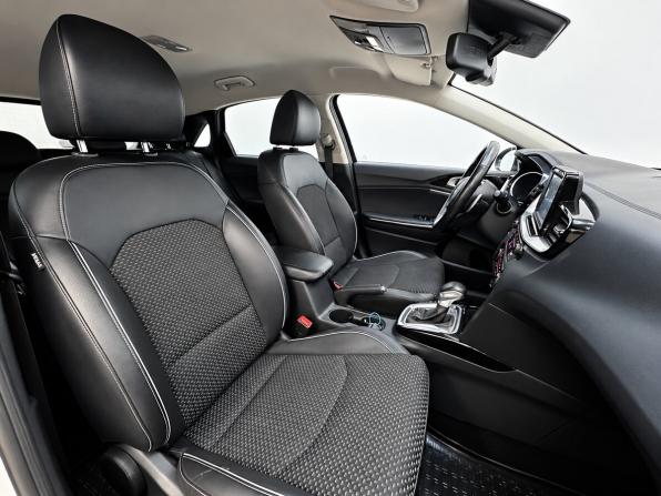 Kia Ceed III с пробегом 2019 года, цена 1 390 000 рублей, 195198 км, хэтчбек, Автокод Объявления