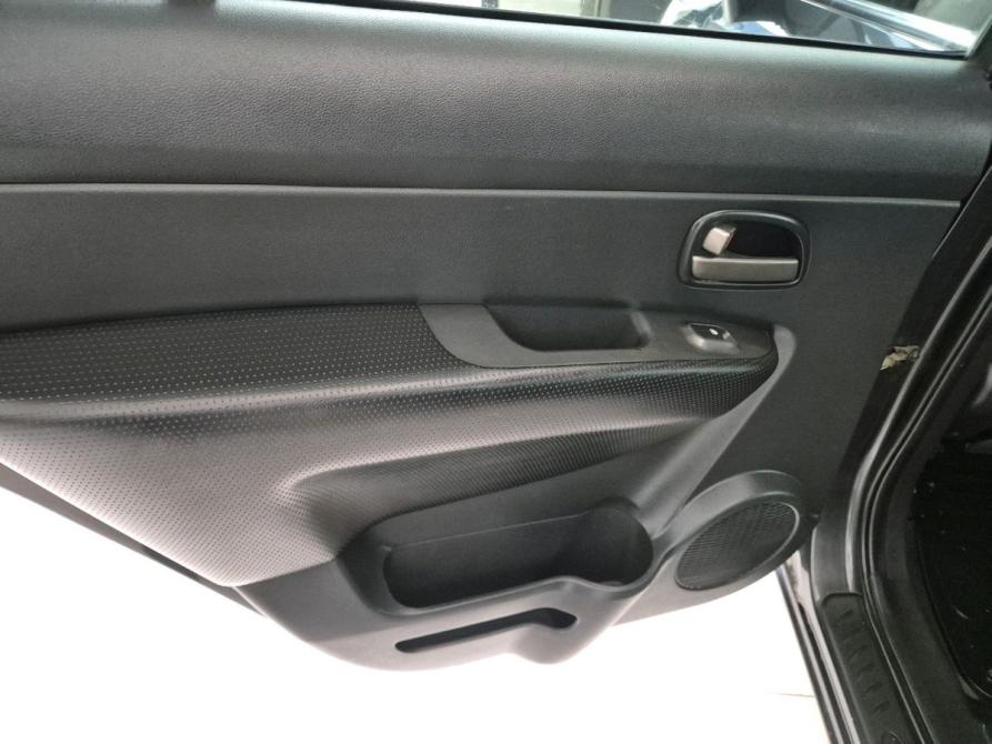 Kia Carens II (UN) Екатеринбург  - изображение 13