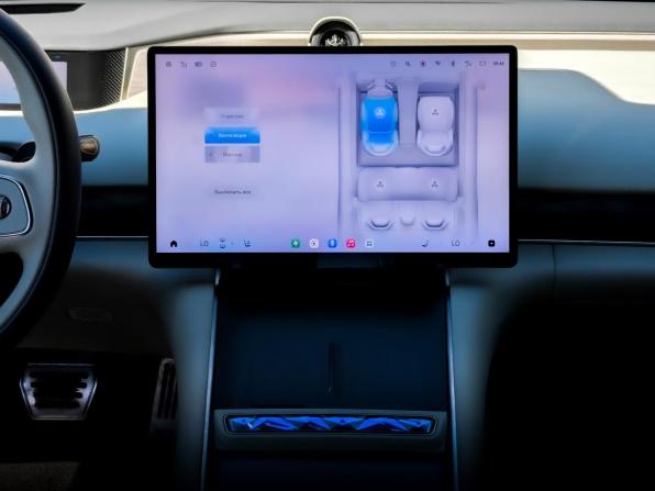 Exeed Exlantix ES с пробегом 2025 года, цена 4 735 000 рублей, 11266 км, седан, Автокод Объявления