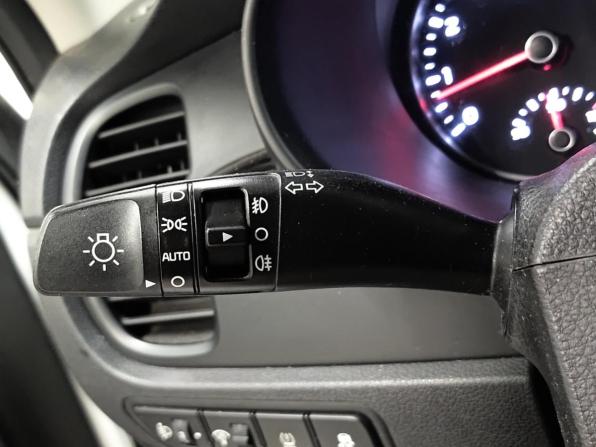 Kia Rio IV с пробегом 2018 года, цена 1 399 000 рублей, 99013 км, хэтчбек, Автокод Объявления