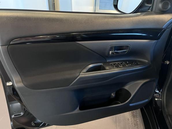 Mitsubishi Outlander III Рестайлинг 3 с пробегом 2021 года, цена 2 840 000 рублей, 54774 км, внедорожник, Автокод Объявления