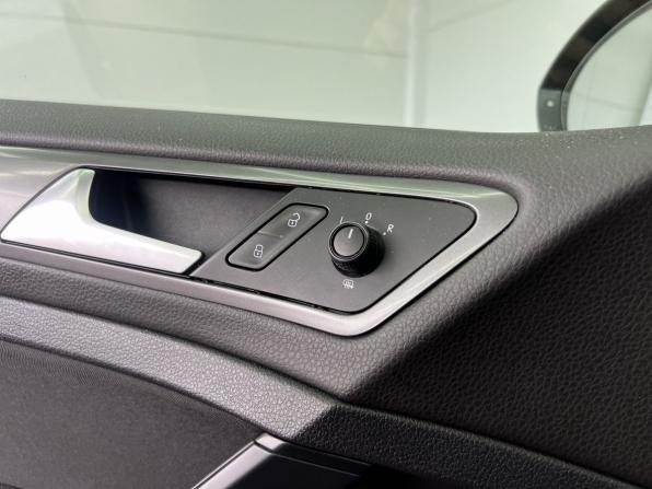 Volkswagen Golf VII с пробегом 2014 года, цена 1 399 000 рублей, 119000 км, хэтчбек, Автокод Объявления