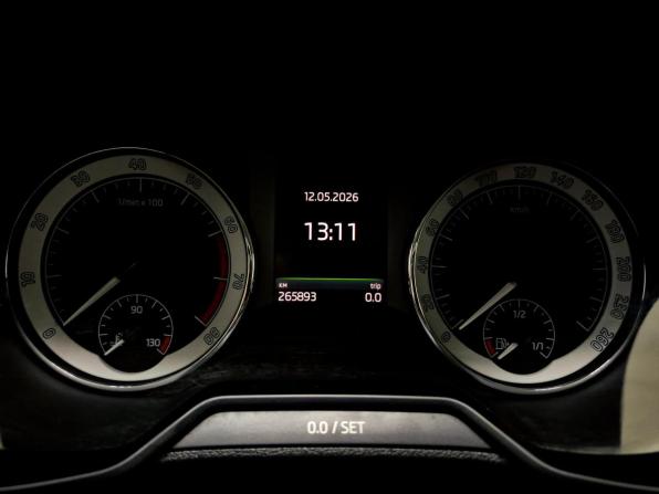 Skoda Octavia III (A7) Рестайлинг с пробегом 2017 года, цена 1 330 000 рублей, 265876 км, лифтбек, Автокод Объявления