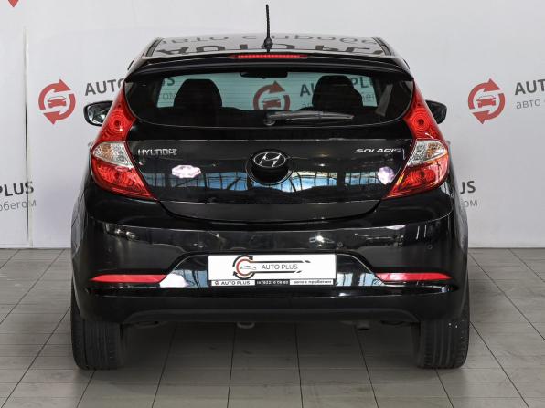 Hyundai Solaris I Рестайлинг с пробегом 2015 года, цена 965 000 рублей, 139008 км, хэтчбек, Автокод Объявления