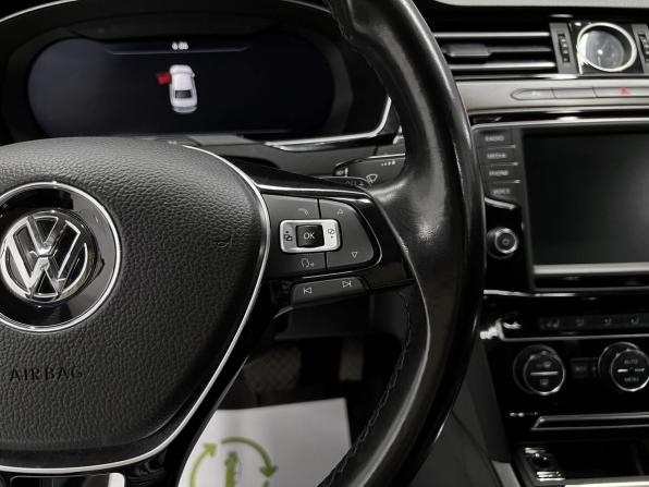 Volkswagen Passat B8 с пробегом 2015 года, цена 1 620 000 рублей, 234429 км, седан, Автокод Объявления