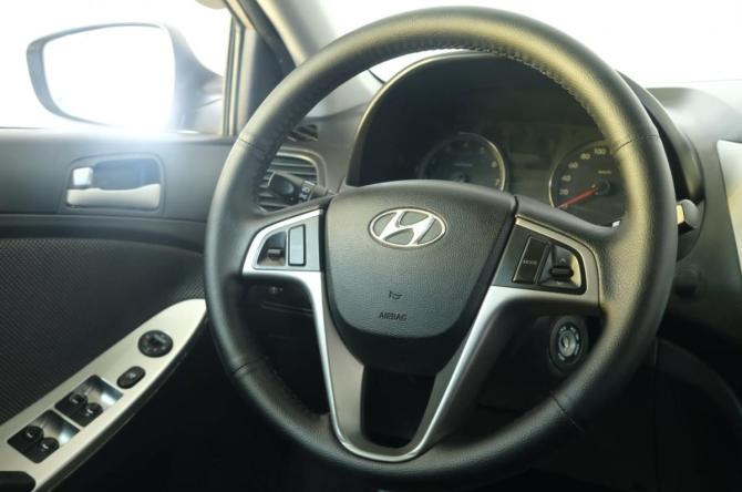 Hyundai Solaris I с пробегом 2011 года, цена 889 000 рублей, 92000 км, седан, Автокод Объявления