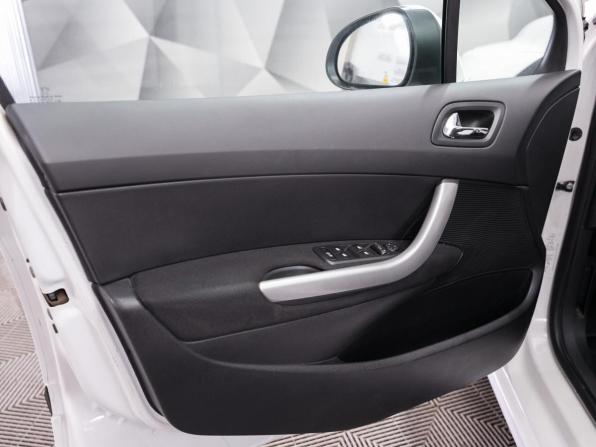 Peugeot 308 I Рестайлинг с пробегом 2011 года, цена 590 000 рублей, 116000 км, хэтчбек, Автокод Объявления