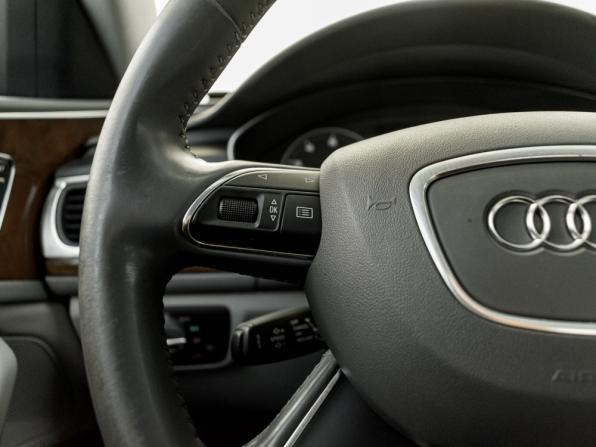 Audi A6 IV (C7) с пробегом 2011 года, цена 1 650 000 рублей, 220217 км, седан, Автокод Объявления