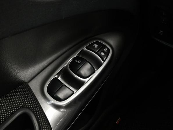 Nissan Juke I с пробегом 2014 года, цена 949 000 рублей, 151615 км, внедорожник, Автокод Объявления