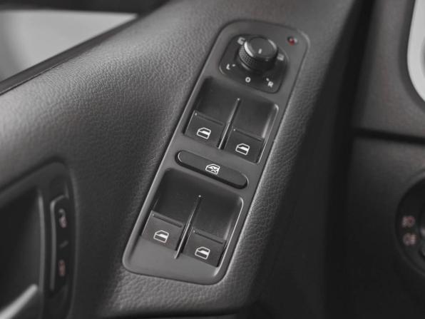 Volkswagen Tiguan I Рестайлинг с пробегом 2016 года, цена 1 549 000 рублей, 158500 км, внедорожник, Автокод Объявления