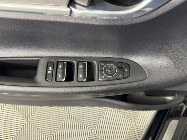 Hyundai Grandeur VI Рестайлинг с пробегом 2021 года, цена 2 650 000 рублей, 42950 км, седан, Автокод Объявления