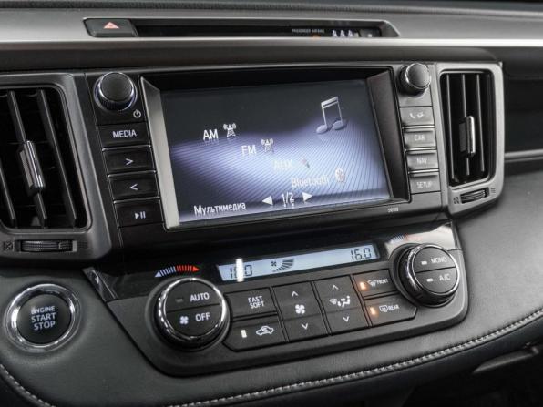 Toyota RAV4 IV (XA40) Рестайлинг с пробегом 2018 года, цена 2 249 070 рублей, 96655 км, внедорожник, Автокод Объявления