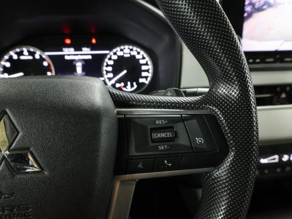 Mitsubishi Outlander IV с пробегом 2022 года, цена 3 198 000 рублей, 92612 км, внедорожник, Автокод Объявления
