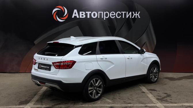 Lada (ВАЗ) Vesta I с пробегом 2021 года, цена 1 330 000 рублей, 65600 км, универсал, Автокод Объявления