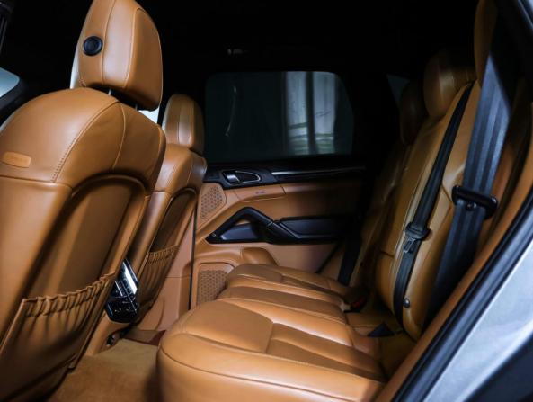 Porsche Cayenne II (958) с пробегом 2012 года, цена 1 912 000 рублей, 259365 км, внедорожник, Автокод Объявления