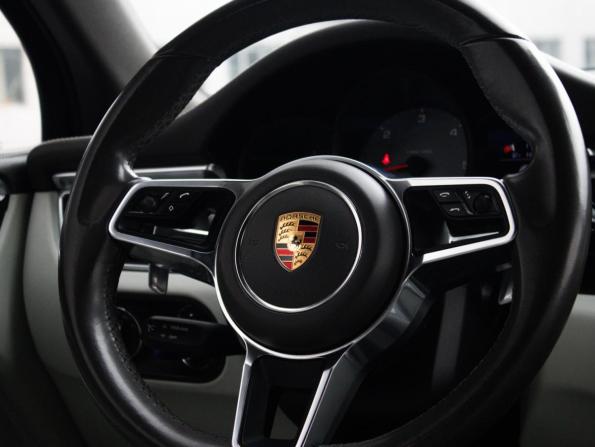 Porsche Macan I с пробегом 2016 года, цена 3 799 000 рублей, 103421 км, внедорожник, Автокод Объявления