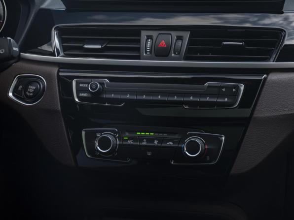 BMW X1 II (F48) Рестайлинг с пробегом 2021 года, цена 3 139 000 рублей, 42009 км, внедорожник, Автокод Объявления
