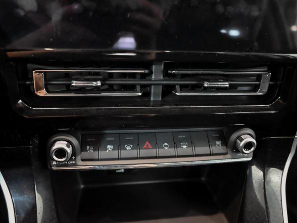 Haval M6 II с пробегом 2025 года, цена 2 100 000 рублей, 12900 км, внедорожник, Автокод Объявления
