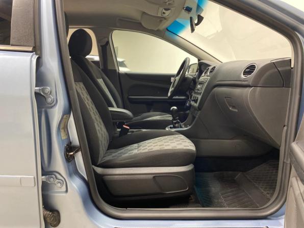 Ford Focus II с пробегом 2006 года, цена 399 000 рублей, 215000 км, седан, Автокод Объявления