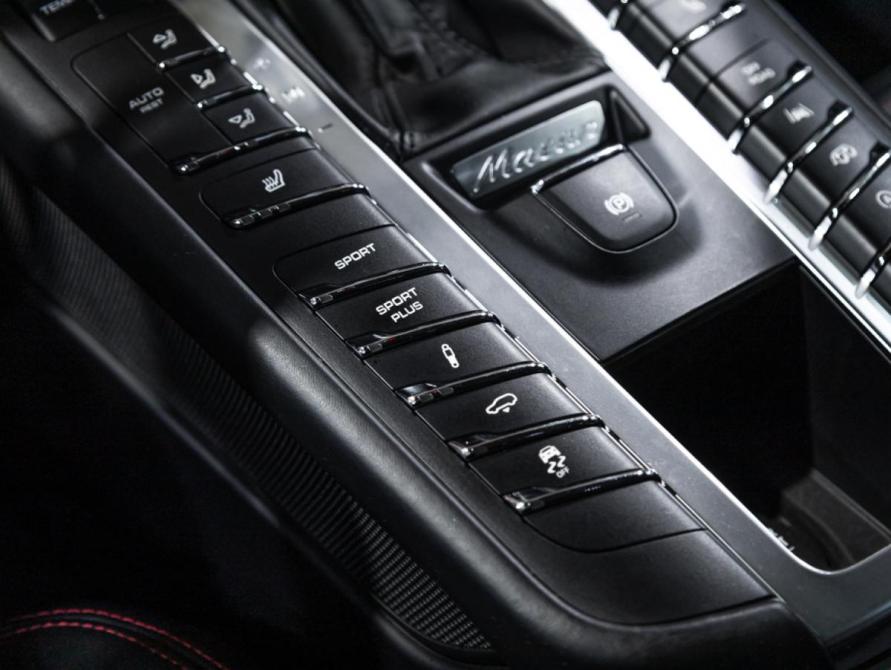 Porsche Macan I Санкт-Петербург  - изображение 32