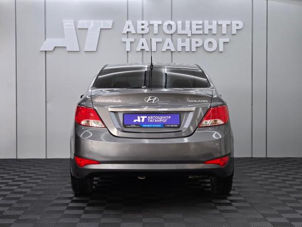 Hyundai Solaris I Рестайлинг с пробегом 2015 года, цена 1 049 000 рублей, 174000 км, седан, Автокод Объявления