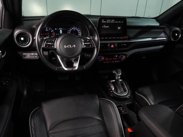 Kia Cerato IV Рестайлинг с пробегом 2022 года, цена 2 649 000 рублей, 20854 км, седан, Автокод Объявления