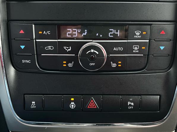 Jeep Grand Cherokee IV (WK2) с пробегом 2012 года, цена 1 240 000 рублей, 393448 км, внедорожник, Автокод Объявления