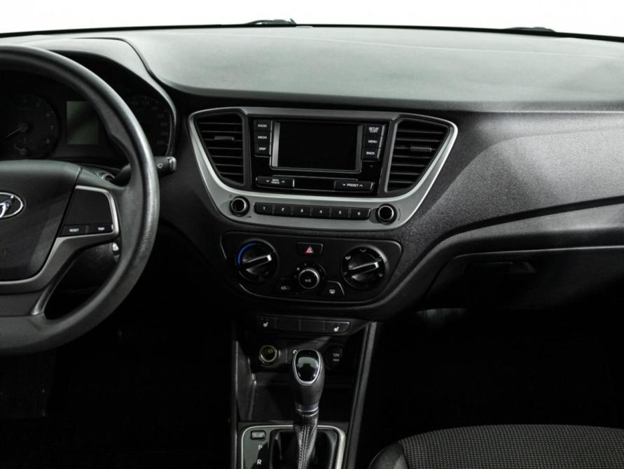 Hyundai Solaris II Санкт-Петербург  - изображение 14
