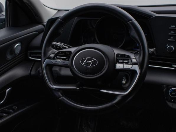 Hyundai Elantra VII (CN7) с пробегом 2021 года, цена 1 946 000 рублей, 59900 км, седан, Автокод Объявления