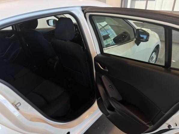 Mazda 3 III (BM) с пробегом 2013 года, цена 1 165 000 рублей, 135639 км, седан, Автокод Объявления