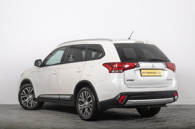 Mitsubishi Outlander III Рестайлинг 2 с пробегом 2015 года, цена 2 199 000 рублей, 150000 км, внедорожник, Автокод Объявления