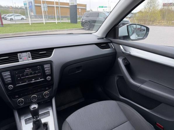 Skoda Octavia III (A7) с пробегом 2017 года, цена 1 365 000 рублей, 143100 км, лифтбек, Автокод Объявления