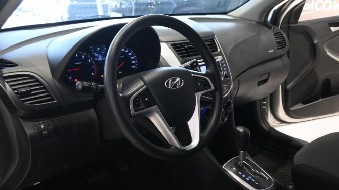 Hyundai Solaris I с пробегом 2012 года, цена 845 000 рублей, 150000 км, седан, Автокод Объявления