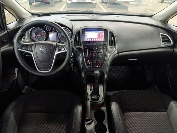 Opel Astra J Рестайлинг с пробегом 2012 года, цена 659 000 рублей, 263920 км, хэтчбек, Автокод Объявления