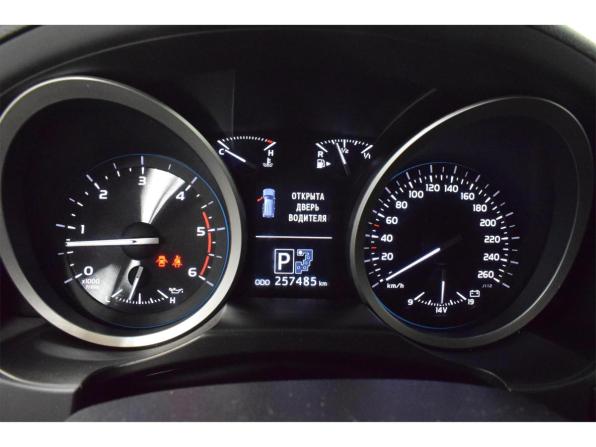 Toyota Land Cruiser 200 Series Рестайлинг 1 с пробегом 2014 года, цена 3 120 000 рублей, 300700 км, внедорожник, Автокод Объявления