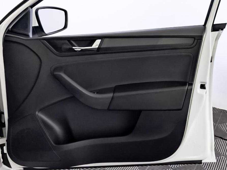Skoda Rapid I Рестайлинг Москва  - изображение 24