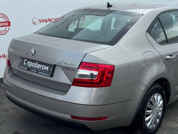 Skoda Octavia III (A7) Рестайлинг с пробегом 2017 года, цена 1 369 000 рублей, 160050 км, лифтбек, Автокод Объявления