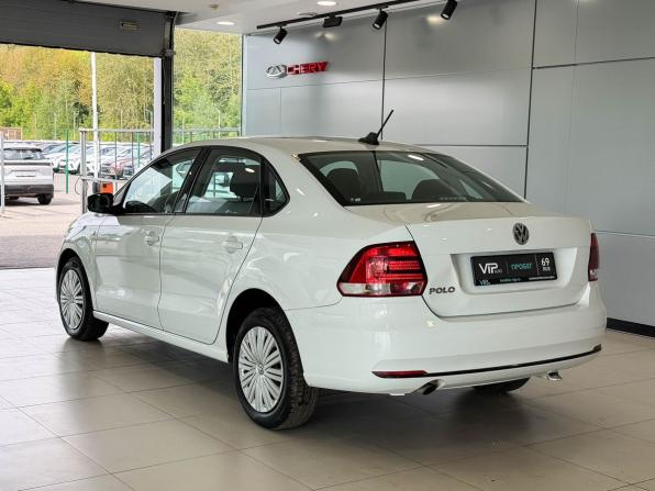Volkswagen Polo V Рестайлинг с пробегом 2018 года, цена 1 557 000 рублей, 14045 км, седан, Автокод Объявления