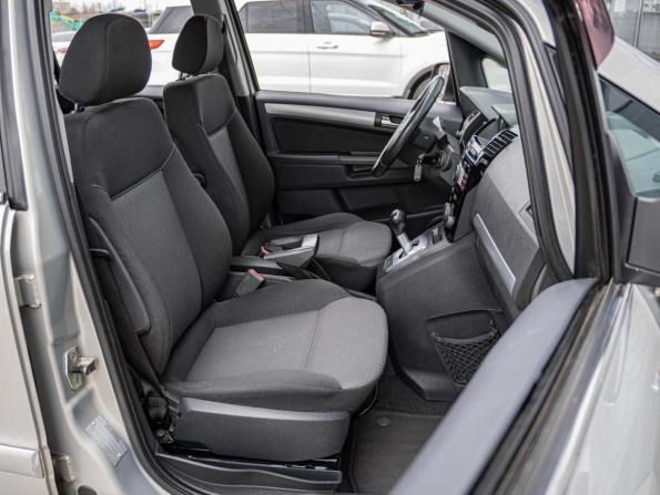 Opel Zafira B Рестайлинг с пробегом 2011 года, цена 635 000 рублей, 229811 км, компактвэн, Автокод Объявления