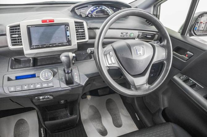Honda Freed I Рестайлинг 2 с пробегом 2015 года, цена 1 349 000 рублей, 100000 км, компактвэн, Автокод Объявления