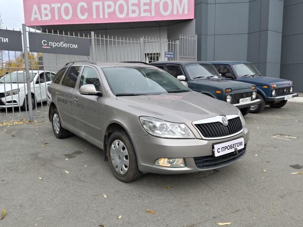 Skoda Octavia II (A5) Рестайлинг с пробегом 2012 года, цена 715 000 рублей, 294000 км, универсал, Автокод Объявления
