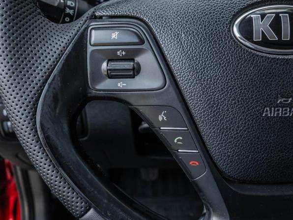 Kia Ceed II с пробегом 2015 года, цена 1 169 000 рублей, 137863 км, хэтчбек, Автокод Объявления