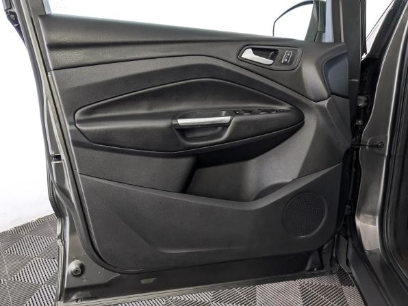 Ford Kuga II Рестайлинг с пробегом 2016 года, цена 1 645 000 рублей, 104319 км, внедорожник, Автокод Объявления